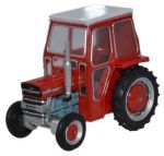 Massey Ferguson 135 Red Tractor Diecast Model 1:76 Scale OO Gauge - Oxford Agriculture